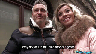 Public Agent - Vicky Love más fickó péniszén lovagol