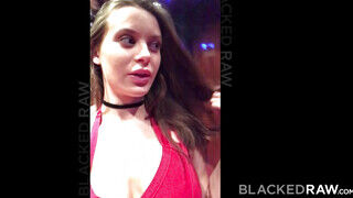 Lana Rhoades ánuszát barna krapek kufircolja