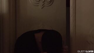 Kyra Hot a magyar pornós megrakva