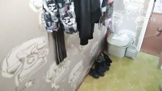 Tinédzser pipit a hapekja haverja bassza