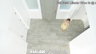 Anal4K - Bella Rose segg lyukba dugva