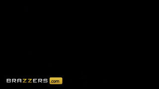 Brazzers - Cherie Deville tini pasassal kamatyol