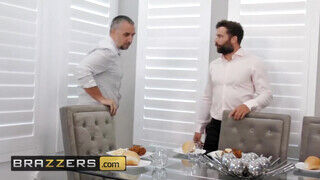 Brazzers - Audrey Bitoni a férje haverjával reszel