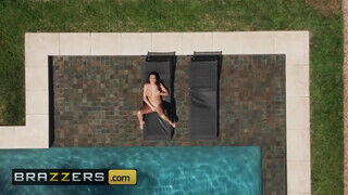 BRAZZERS - Jolee Love a gigászi didkós tinédzser csajszika
