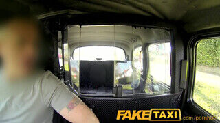FakeTaxi - óriási pinájú világos szőke milf