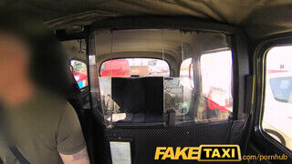 FakeTaxi - csinos nővérke szeretkezni akar