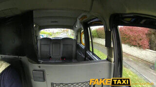 FakeTaxi - fősulis gádzsi ordítva élvez