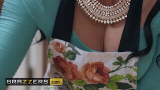 Brazzers - Kendra Lust a pizzafutárral dug