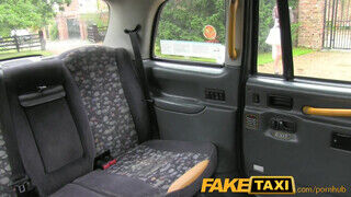 FakeTaxi - Tina Kay a taxiban reszel