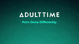 ADULT TIME - Lauren Phillips a nagy cicis milf