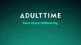 ADULT TIME - Rocky Emerson a kívánatos tetkós nőci