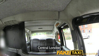 FakeTaxi sztripper bige megmutatja mit tud