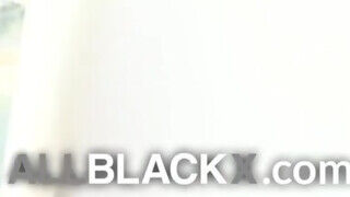 AllBlackX - Lala Ivey a hatalmas didkós zsenge