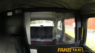 FakeTaxi - Felborotvált fejű punk bige megkefélve