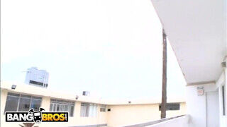 BANGBROS - Kiara Marie a gigászi popsis kolumbiai milf