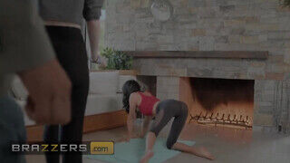 Brazzers - Janice Griffith lovagol a gigászi faszon
