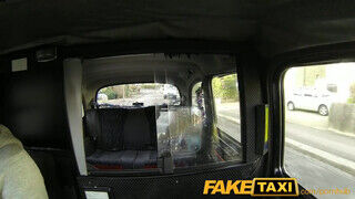 FakeTaxi - Csöcsös félvér nőci megrakva