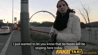 FakeTaxi - Tini ápoló nőci dug a taxiban