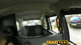 FakeTaxi - Amarna Miller a dél amerikai kicsike repedtsarkú