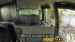 FakeTaxi - Carly Rae Summers a termetes cickós fiatal