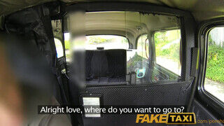 FakeTaxi - szőrös puncijú lány lovagolni akar