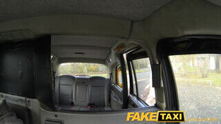 FakeTaxi - brutáljó világos szőke lány szívdöglesztő fehérneműben