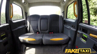 Fake Taxi - Ashleigh Devere a óriási didkós nőci