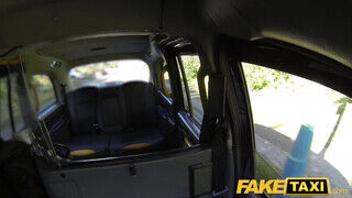 Fake Taxi - Maya a maszkos kéjhölgy