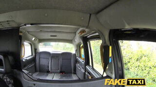 Fake Taxi - brutálisan vadító milf kamatyolni akar