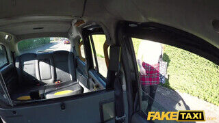 Fake Taxi - Kylie Nymphette a kéjhölgy egyetemista pipi