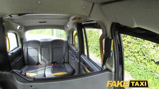 Fake Taxi - Eva Johnson imádja a óriási dákót