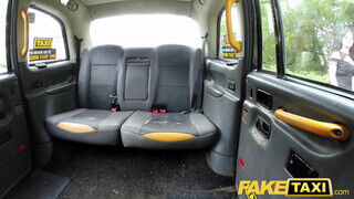 Fake Taxi - Csöcsös szuka közösül a hátsó ülésen