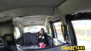 Fake Taxi - Valentina Bianco fenekébe jól betolják