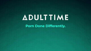ADULT TIME - Lya Missy a csábító latin csajszika