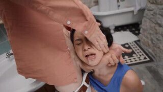 Brazzers - Simone Richards a pufi barna nő