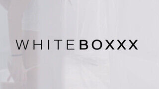 WhiteBoxxx - Ivana Sugar szűk kicsike vaginája