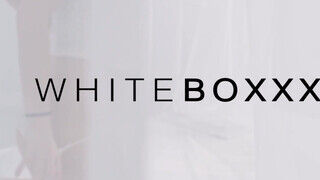 WhiteBoxxx - megujjaztam magam a palim mellett