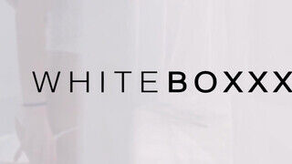 WHITEBOXXX - Nicole Pearl bombázó kamatyolása a barátjával