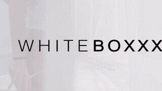 WHITEBOXXX - cuki vörös gádzsi beleül a gigászi faszba
