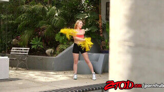 Cheerleader pipi megdugva