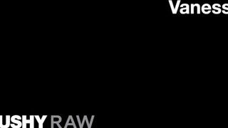 TUSHYRAW - Vanessa várja a hátsójába a farkat