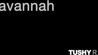 TUSHYRAW - Savannah Bond popsijába barna pélót tolnak