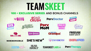 TeamSkeet - Blair Williams olajozott pici popója