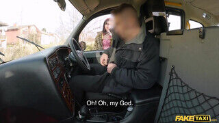 Fake Taxi Driver - Tetkós zsenge maca kiéhezett a taxiban