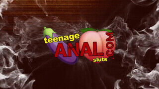ANALIZED - Jenna Lovely a csábos világos szőke nőci