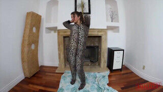 ANALIZED - Felicity Feline gigantikus faszokkal megbaszva