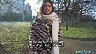 Public Agent - Lena Coxx borotvált picsája megkúrelva