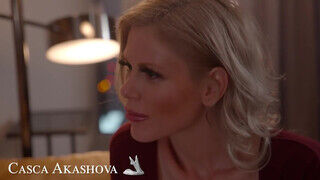 Naughty America - Casca Akashova az óriás kannás mami