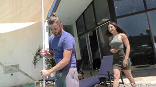 Abella Danger a pasasa előtt kúrel