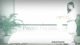 PrivateBlack - Julia Rocka a bájos masszőr bige